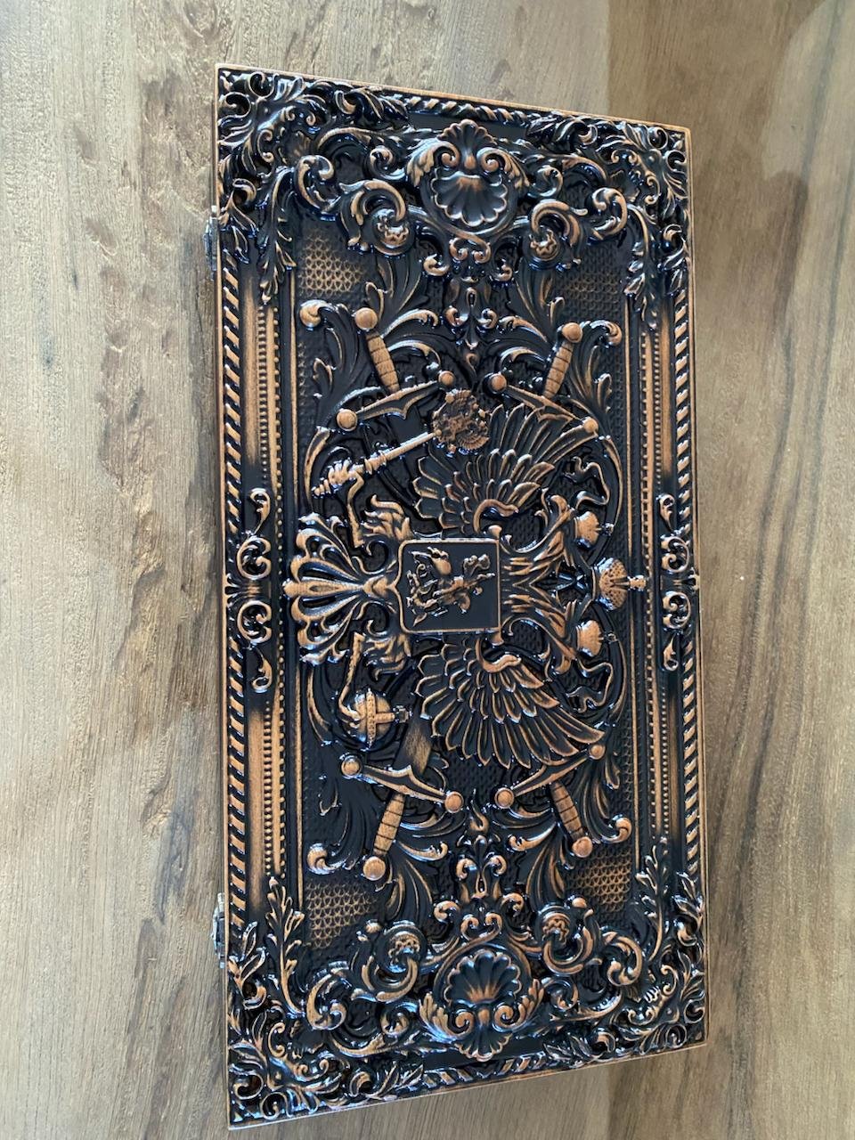 Juego de backgammon tallado “escudo de Rusia” — nuevo — Bali, Indonesia