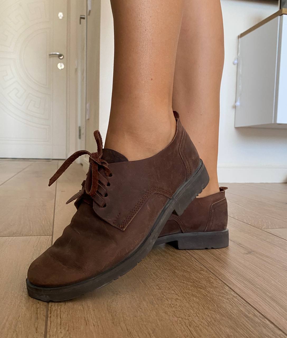 Handmade leather derby shoes, size 39 — Batumi, Georgia Handmade leather derby shoes, size 39 — Batumi, Georgia
