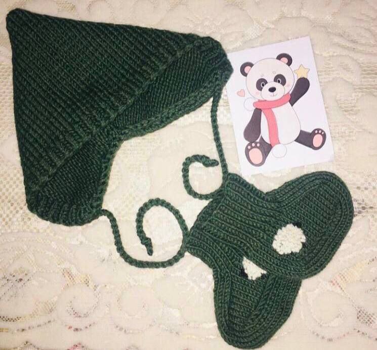 Handmade newborn set: hat and booties — Moscow, Russia Handmade newborn set: hat and booties — Moscow, Russia