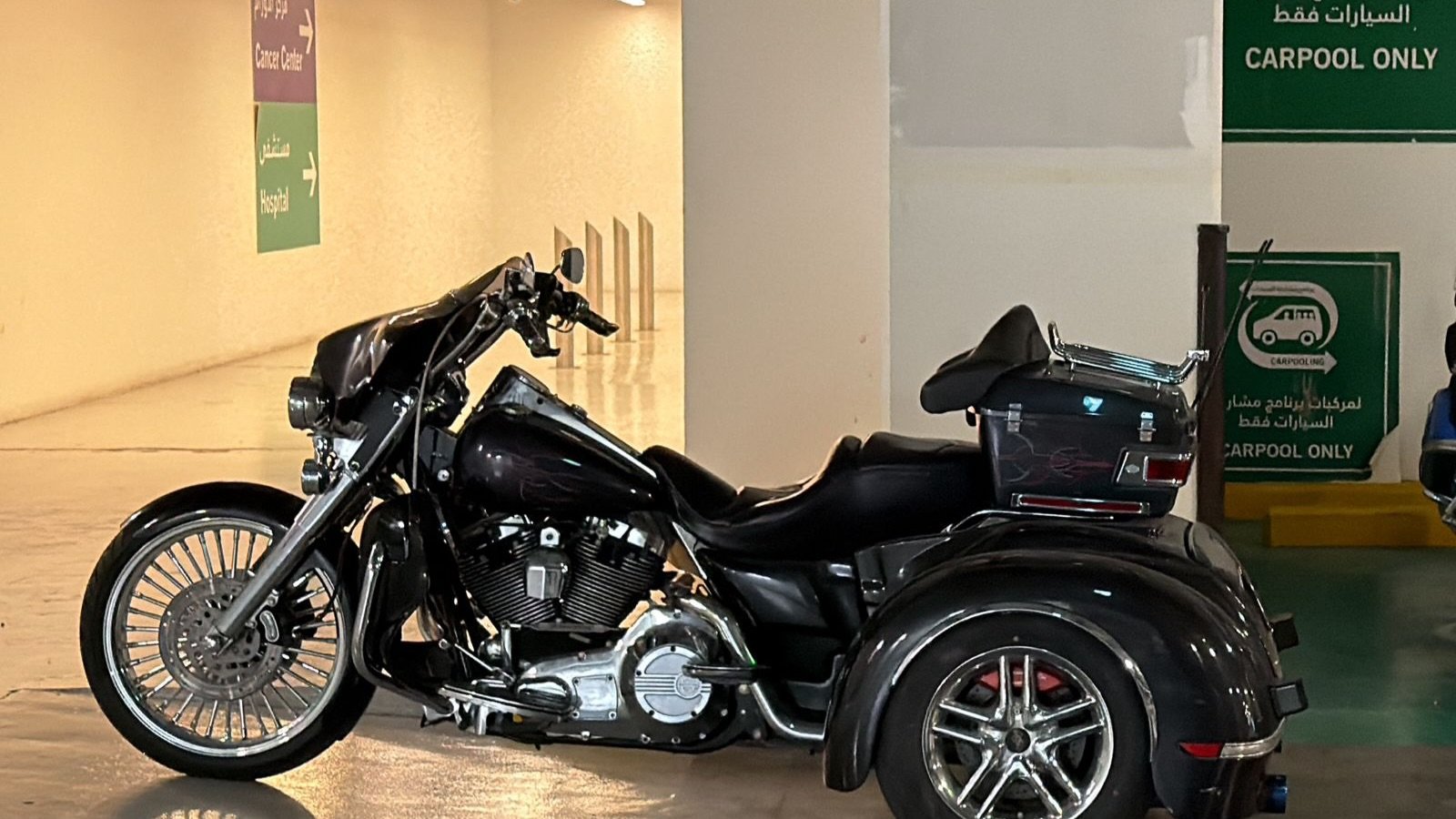Harley-Davidson Road King 2009 with sidecar — Dubai, UAE