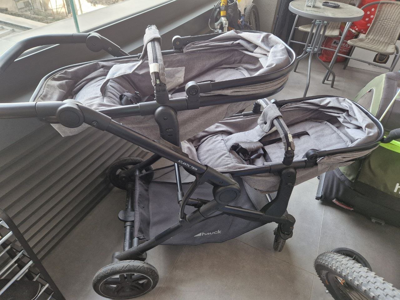 Коляска для близнецов Hauck Atlantic Twin Grey — Белград, Сербия