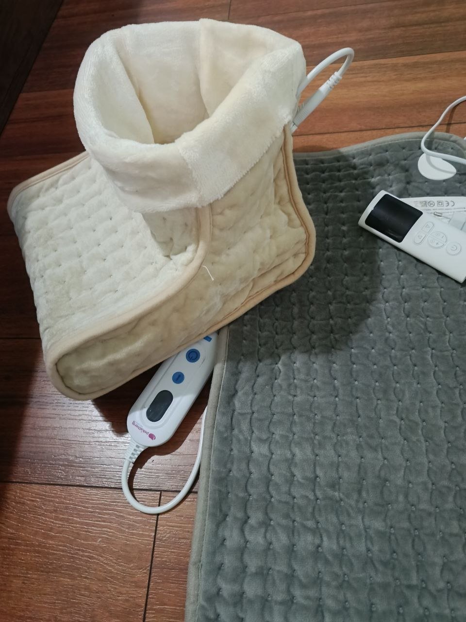 Heated mat and heated boot warmer (25 GEL) — Batumi, Georgia