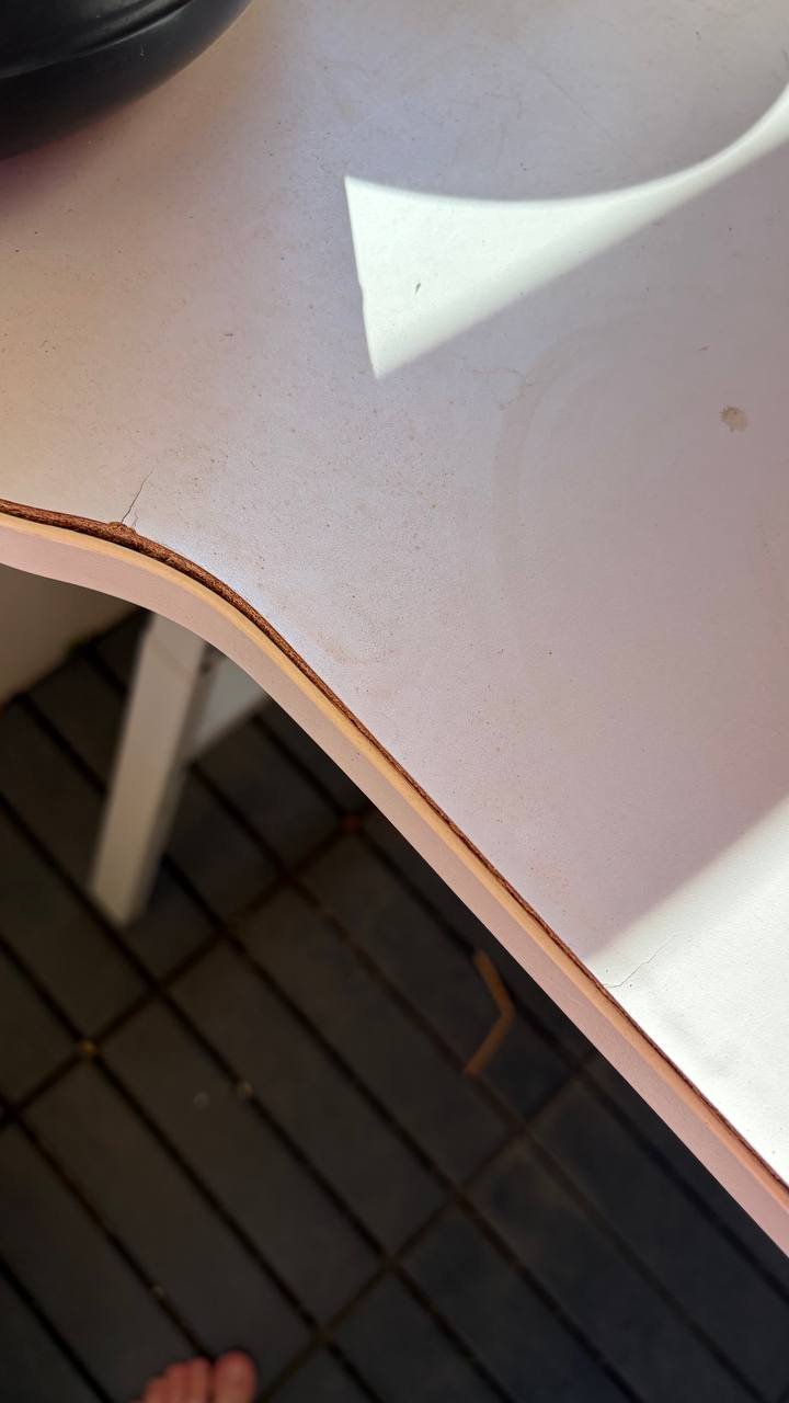 Height-adjustable table (pickup) — used — Valencia, Spain