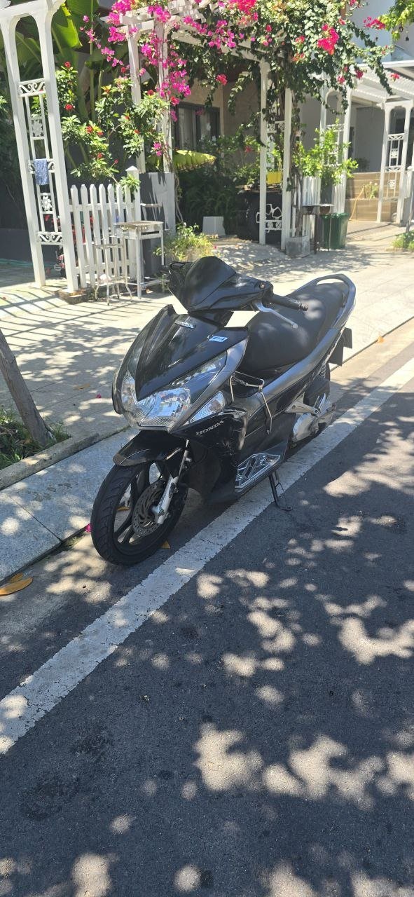 Honda Air Blade 2012 110cc — Nha Trang, Vietnam Honda Air Blade 2012 110cc — usado — Nha Trang, Vietnam