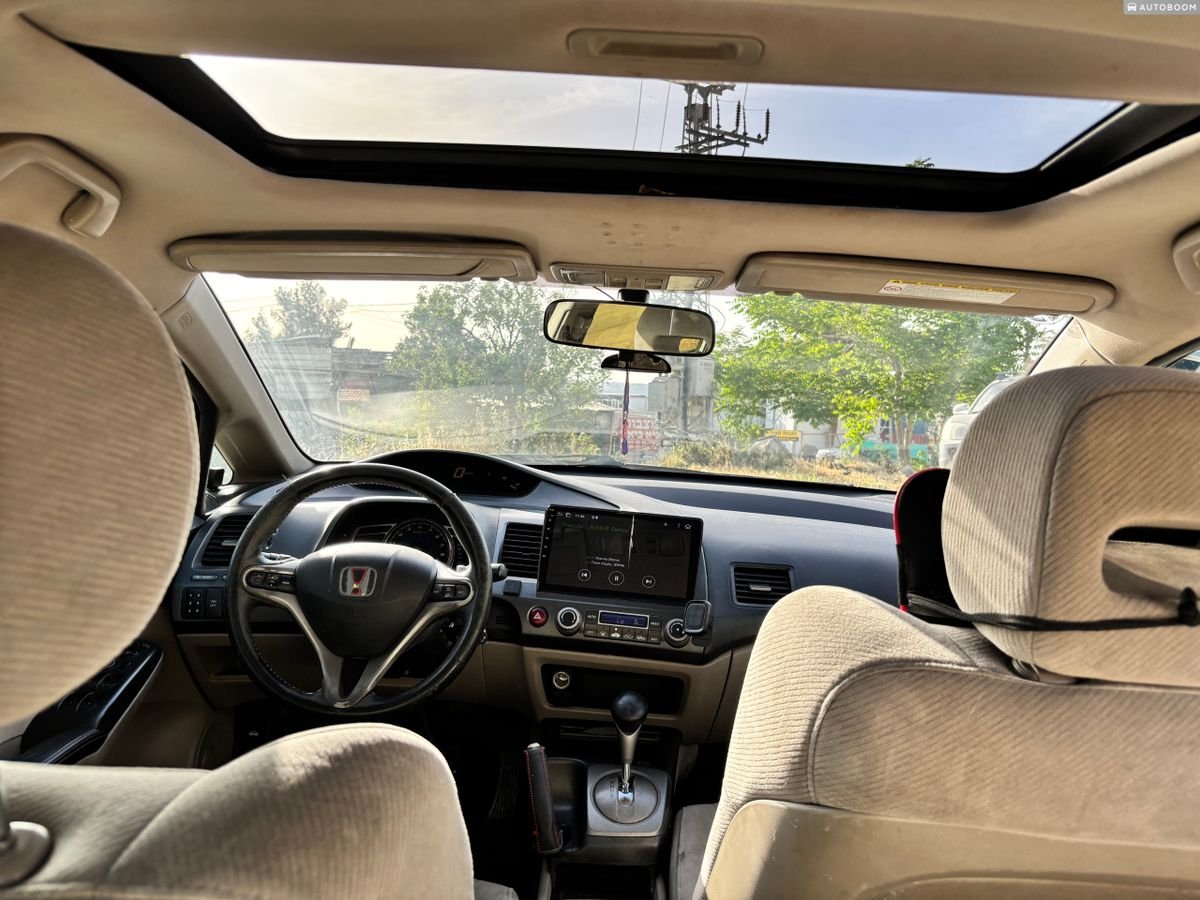 Honda Civic 2010 Executive gray automatic — Jerusalem, Israel