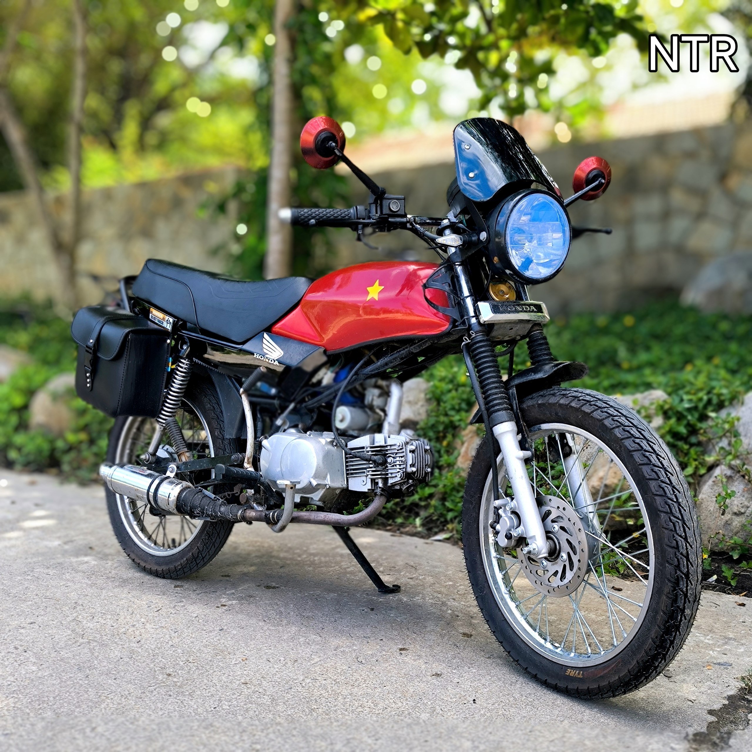 Honda Win 100 motorcycle — Nha Trang, Vietnam Honda Win 100 motorcycle — Nha Trang, Vietnam