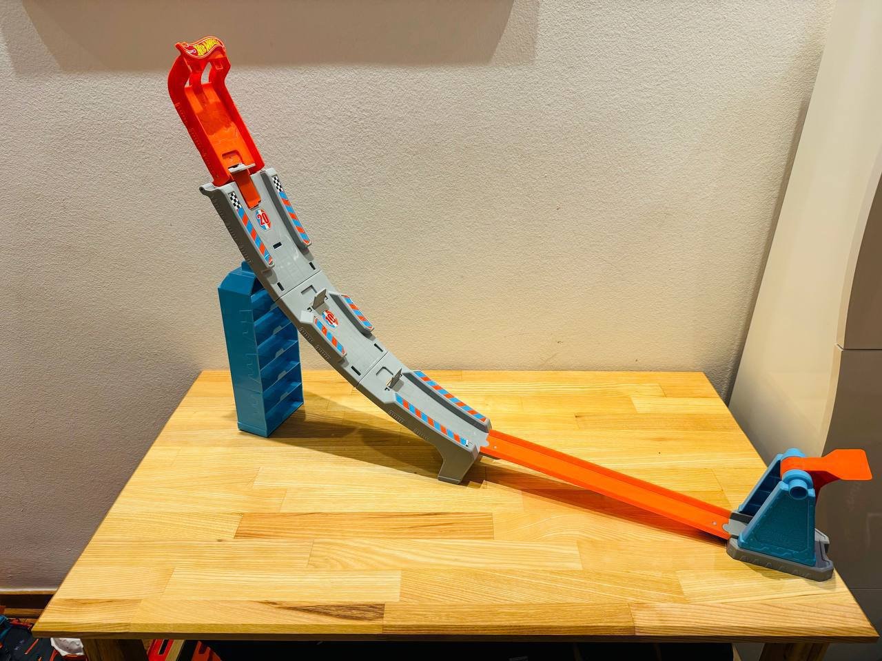 Hot Wheels toy set for 300 din — used — Novi Sad, Serbia