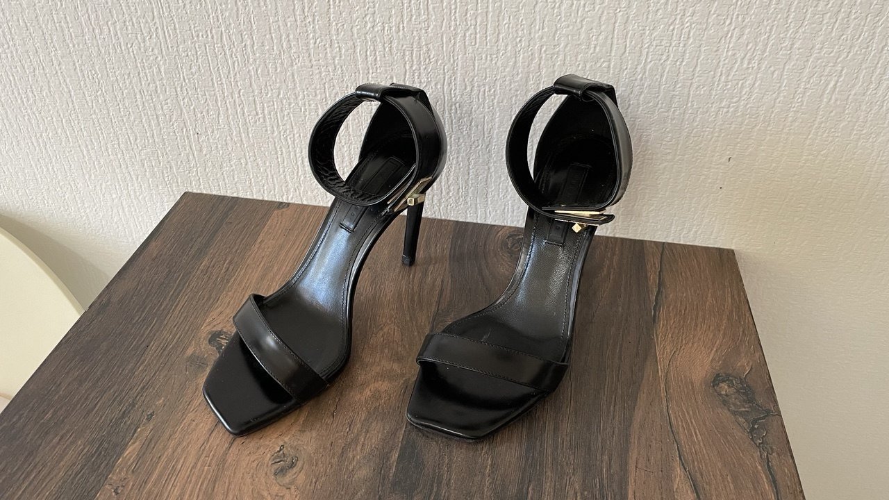 HUGO BOSS leather sandals, size 36 — Saint Petersburg, Russia