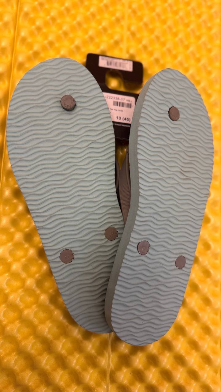 Chanclas Hurley, azul claro, EU 45 — Batumi, Georgia Chanclas Hurley, azul claro, EU 45 — Batumi, Georgia