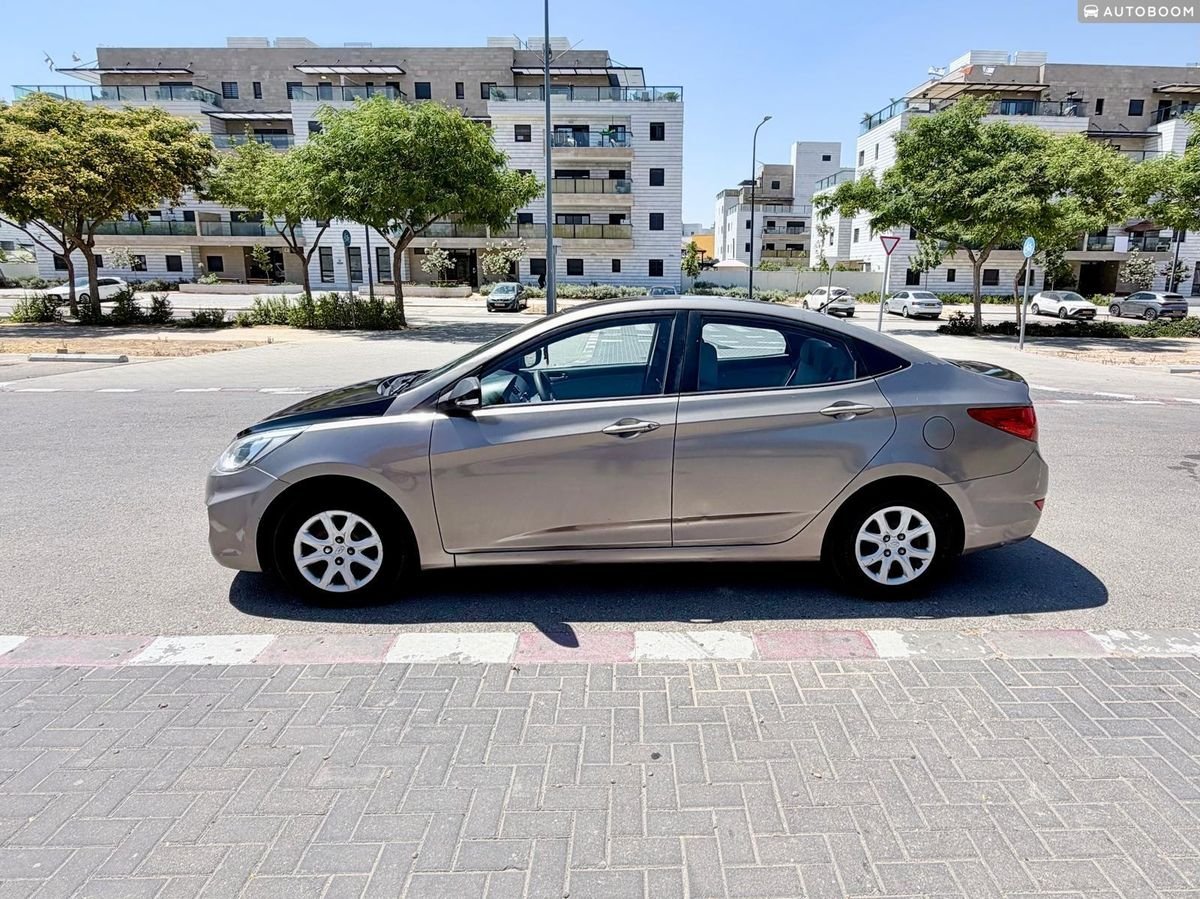 Hyundai i25 2014 Inspire automatic bronze (variant 4) — — — — Jerusalem, Israel