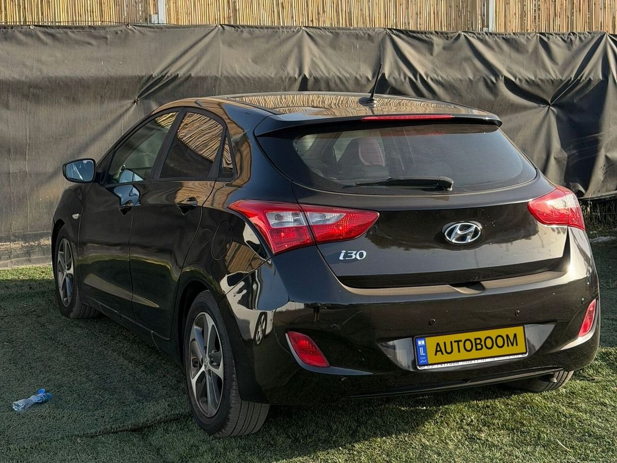Hyundai i30 2016 Premium hatchback, automatic robot, petrol — Tel Aviv, Israel