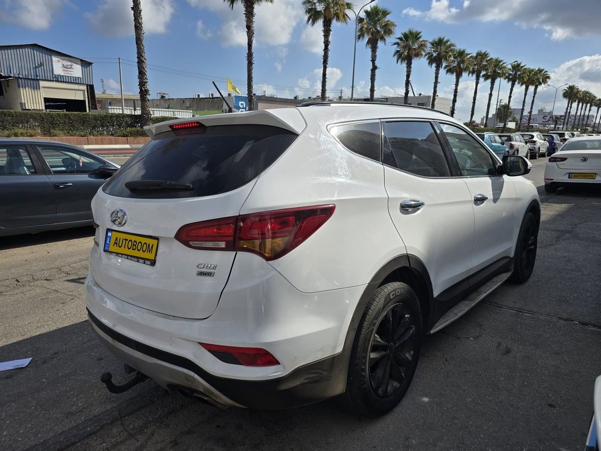 Hyundai Santa Fe 2017 Supreme diesel automatic — Tel Aviv, Israel