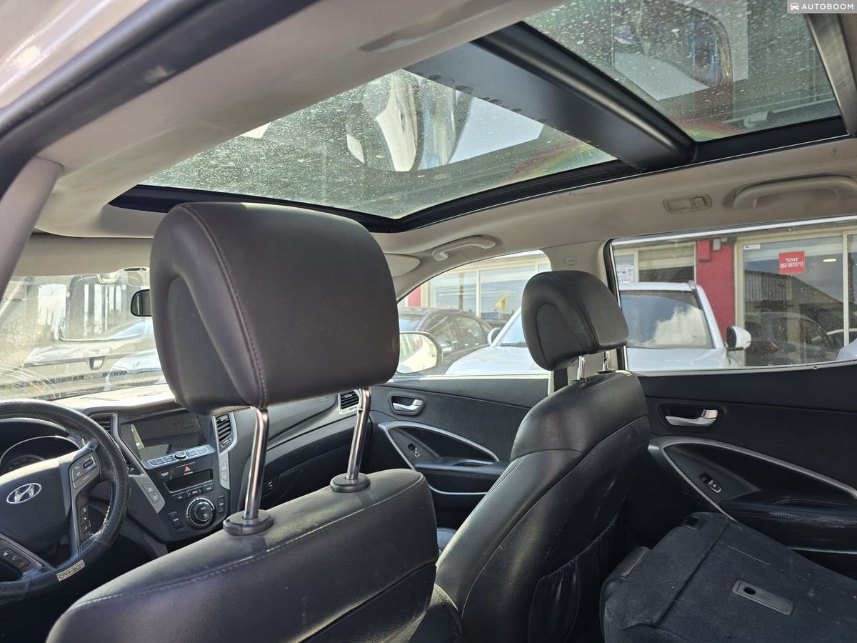 Hyundai Santa Fe 2017 Supreme diesel automatic — Tel Aviv, Israel