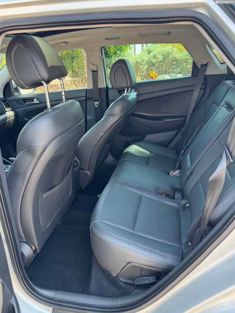 Hyundai Tucson 2019 Luxury silver — Tel Aviv, Israel