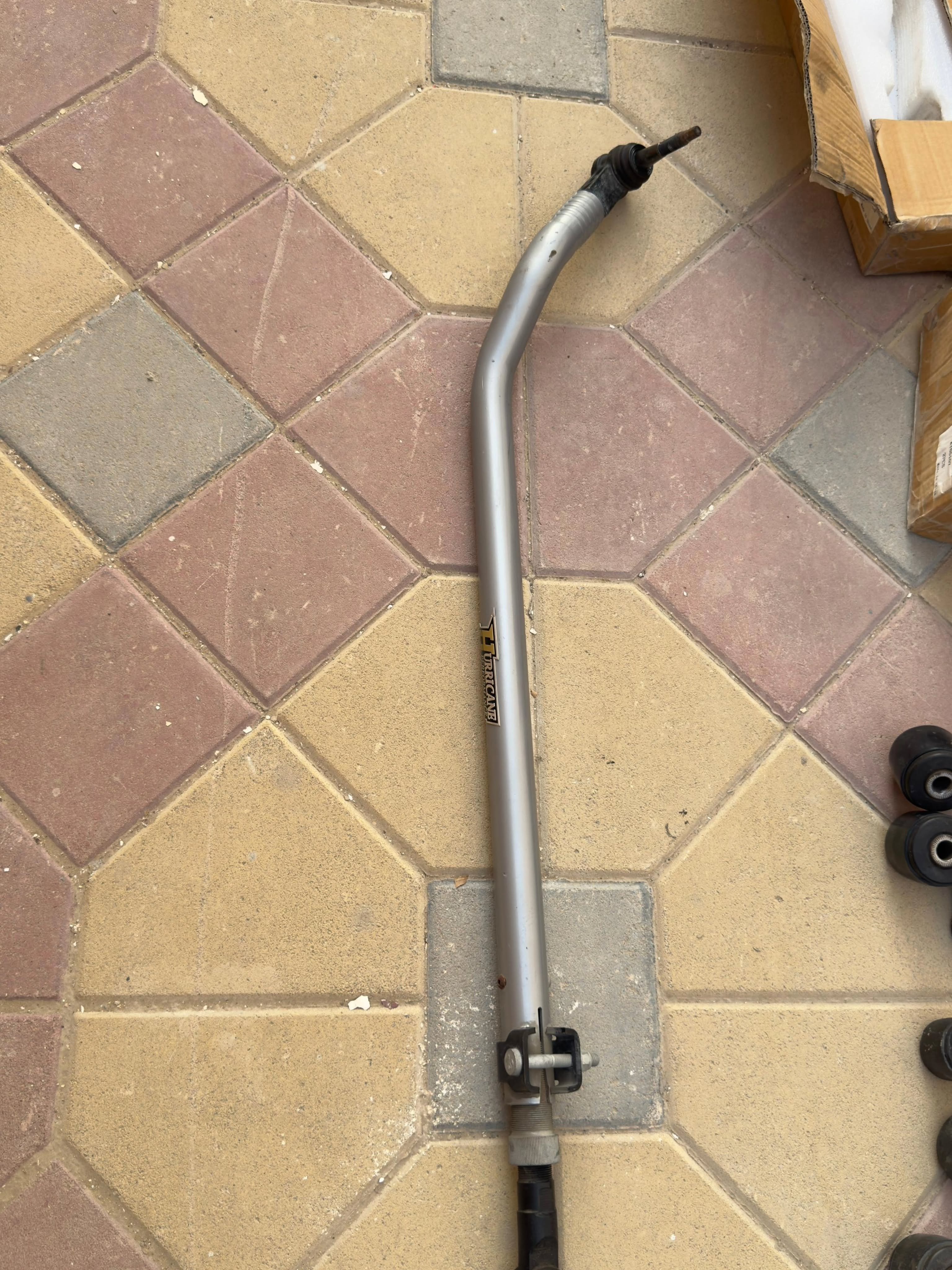 Barra estabilizadora delantera para Jeep Wrangler JL — Dubái, EAU
