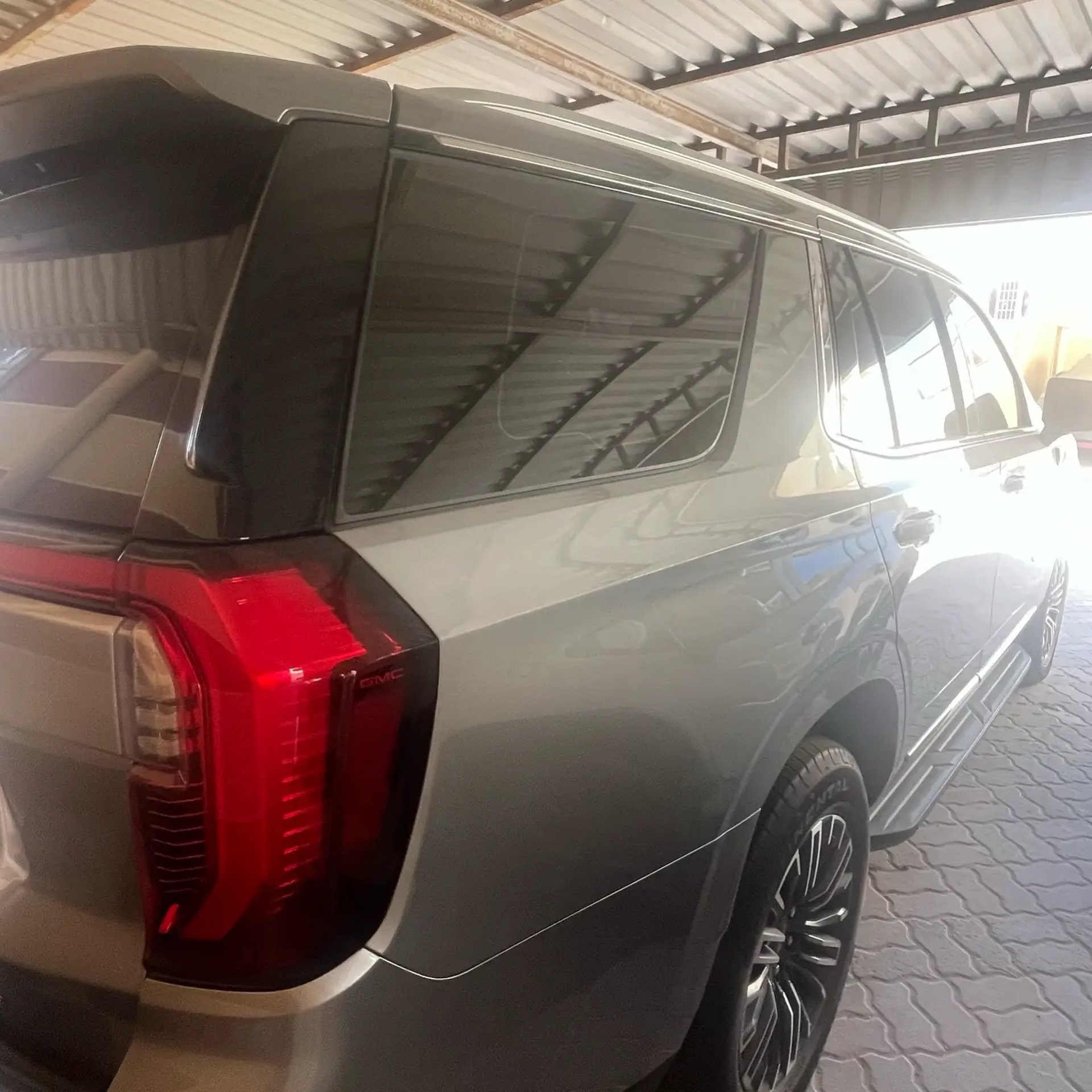 GMC يوكون دينالي 2025، 255000 درهم، أبوظبي (خارجي) — أبوظبي, الإمارات