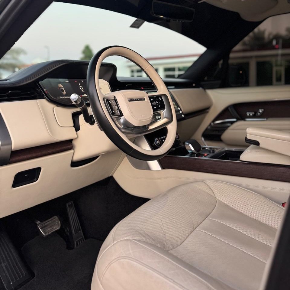VIP plate for sale — agency condition, no paint, no accidents — Dubai, UAE