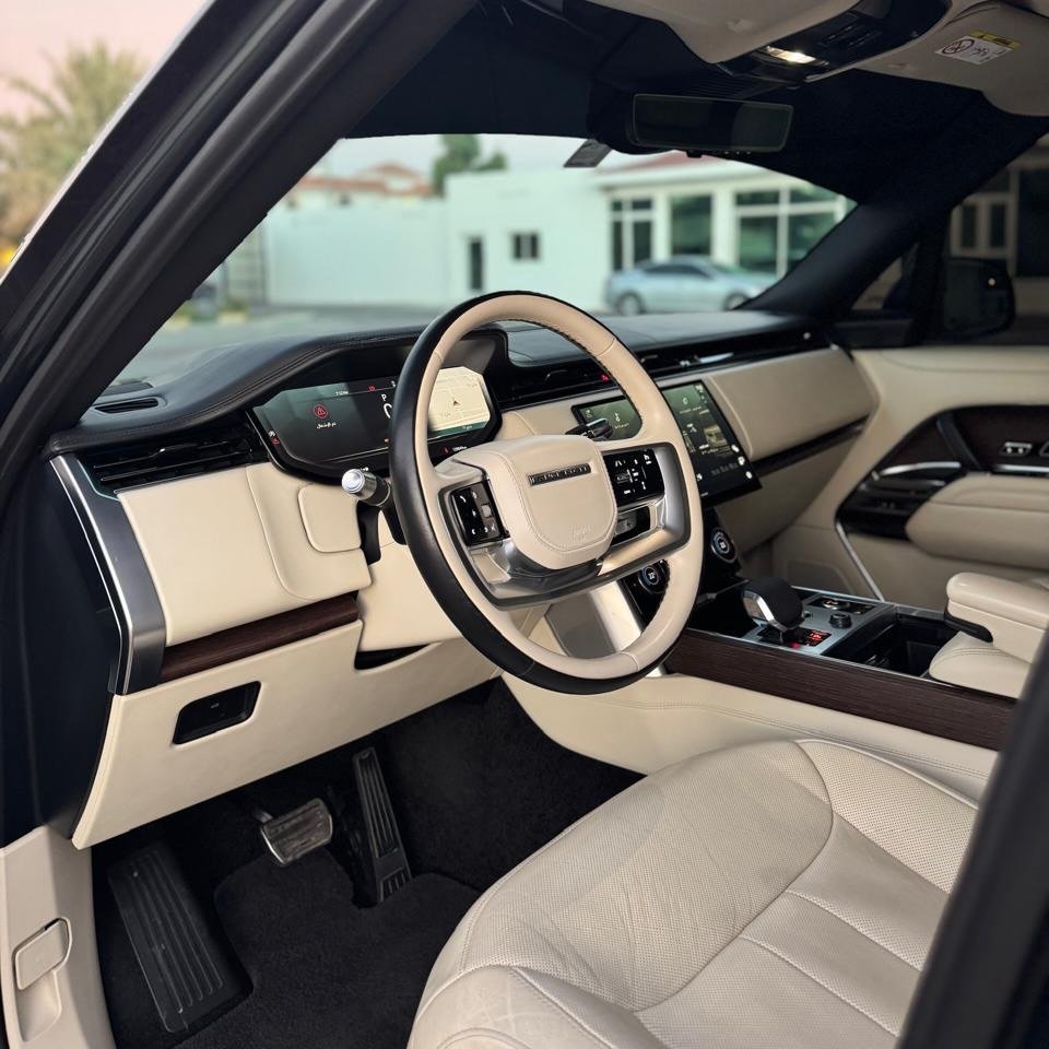 VIP plate for sale — agency condition, no paint, no accidents — Dubai, UAE