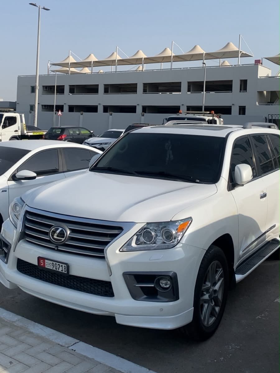 Lexus LX 570 — тюнинг/обновление 2 месяца — 49500 — б/у — Дубай, ОАЭ