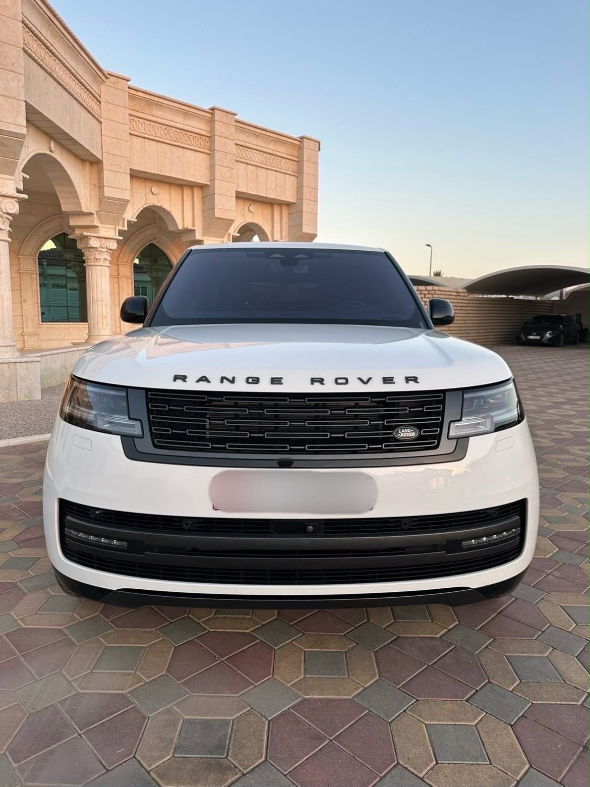 Range Rover: GCC, no accidents, factory paint — Dubai, UAE