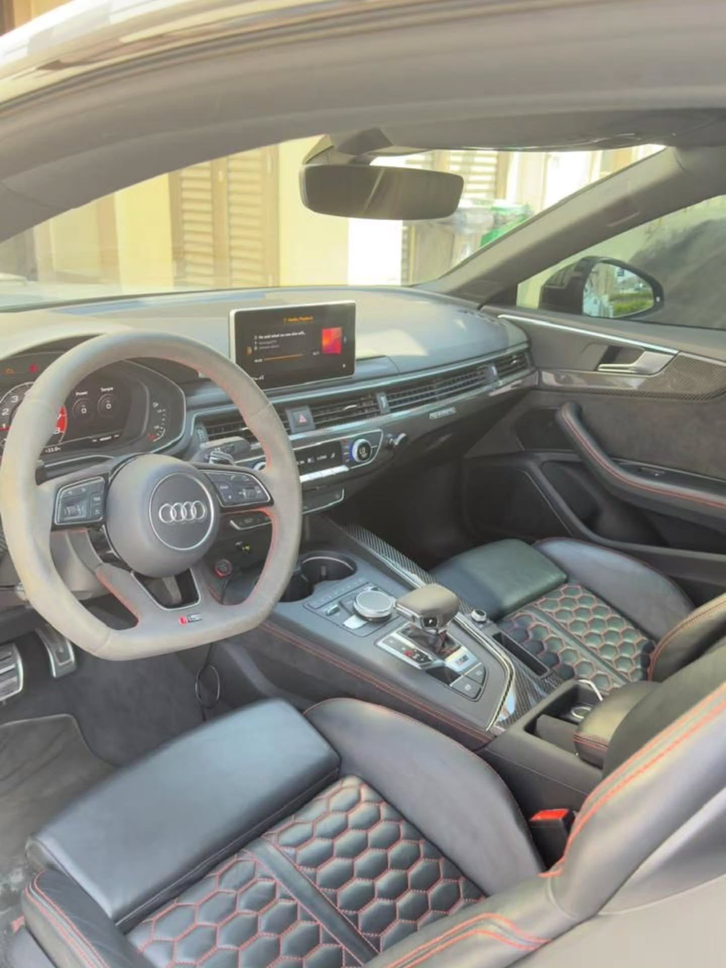 Интерьер Audi RS5 2019 (салон) — Дубай, ОАЭ