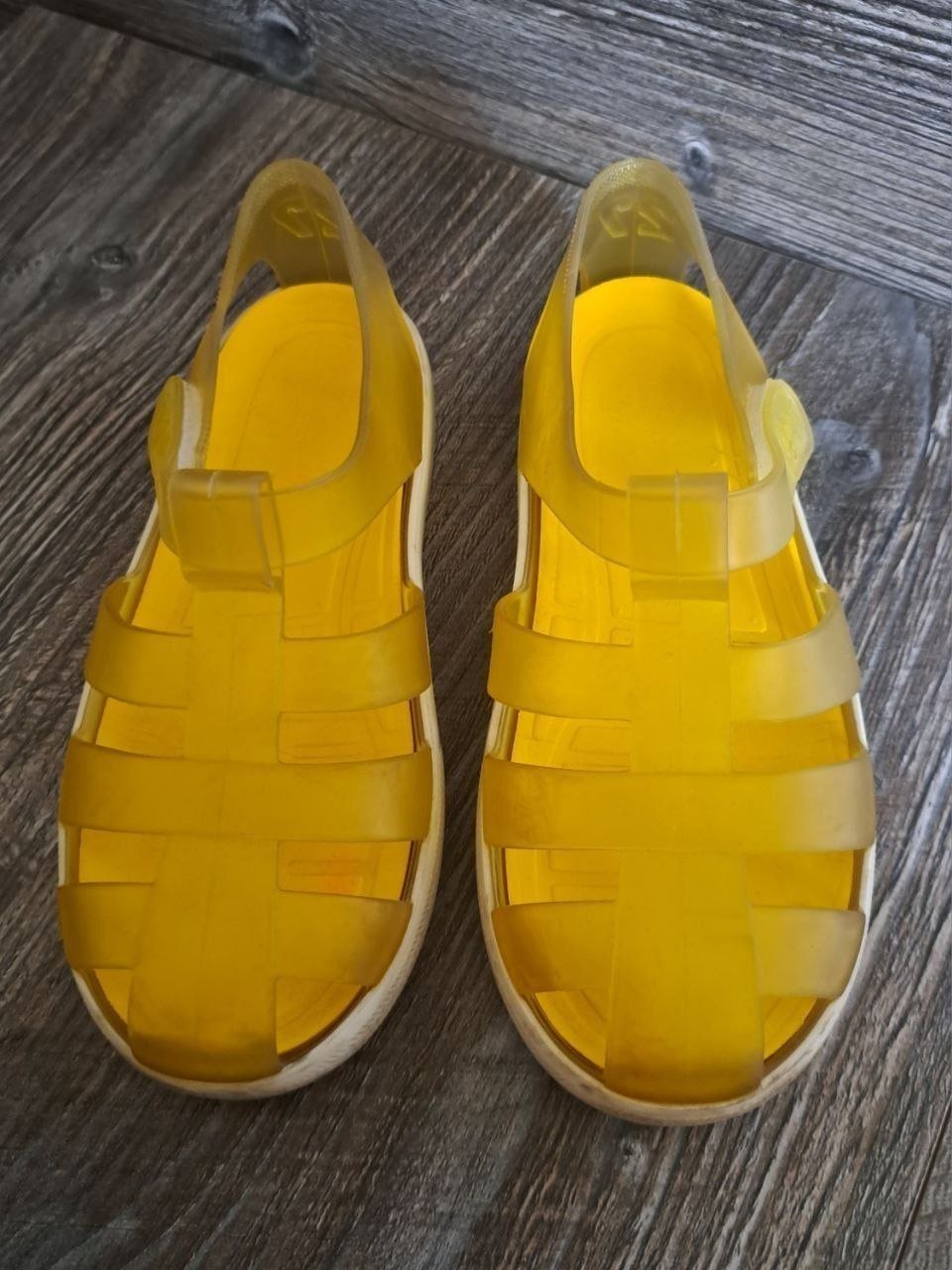 Igor sandals size 27, natural rubber — Yerevan, Armenia Igor sandals size 27, natural rubber — Yerevan, Armenia