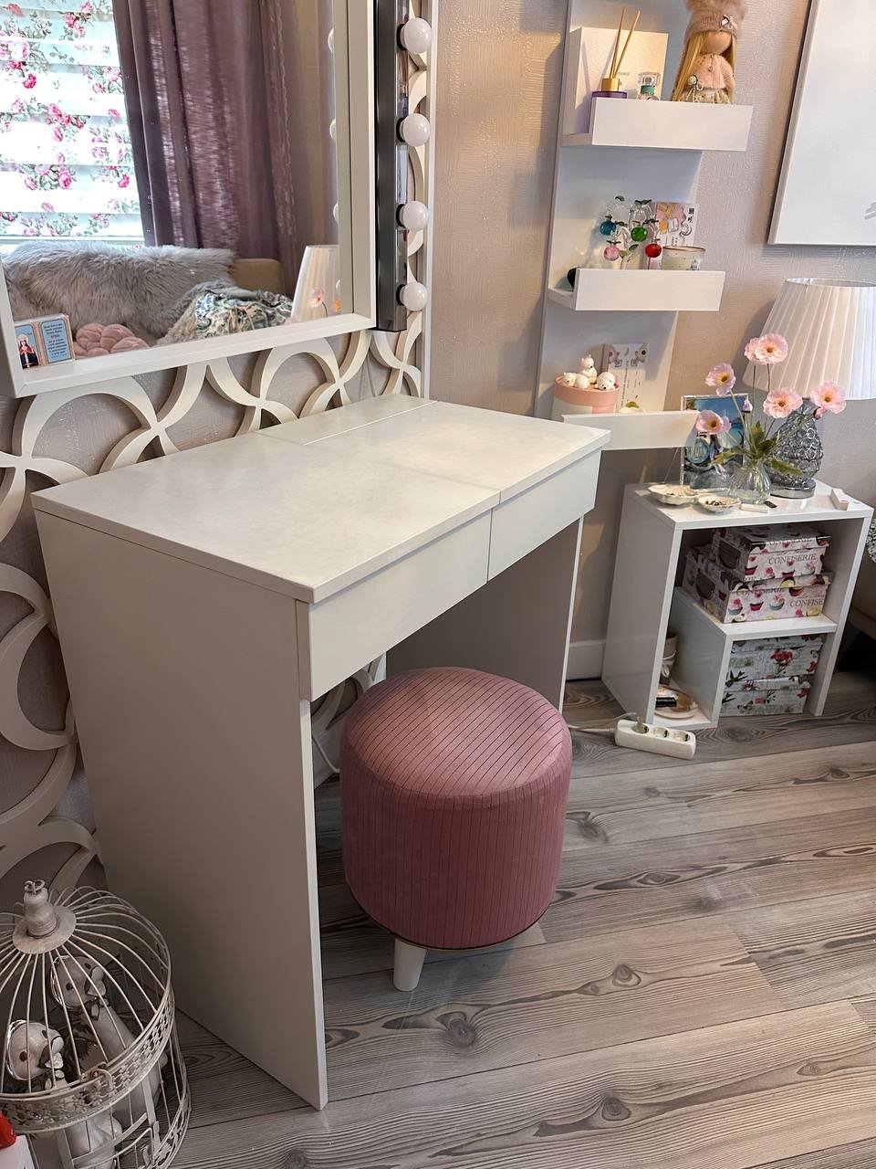 Туалетный столик IKEA BRIMNES с зеркалом и пуфиком — used — Анталия, Турция