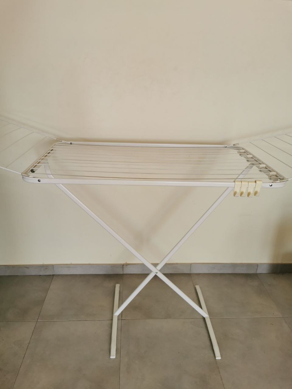 حامل تجفيف الملابس من IKEA بسعر 10 يورو، ليماسول — ليماسول, قبرص