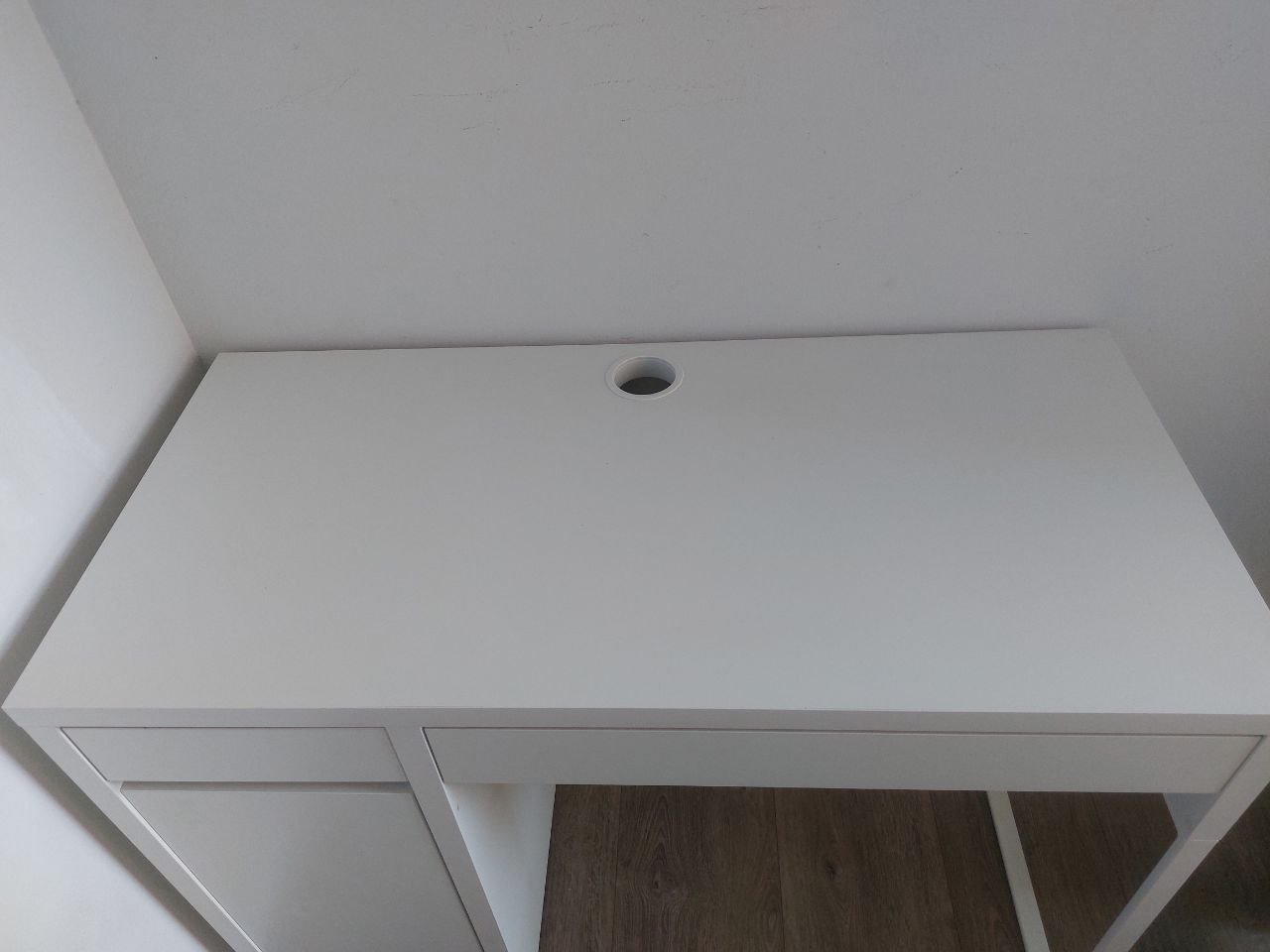 IKEA desk white, excellent condition — excellent — Limassol, Cyprus