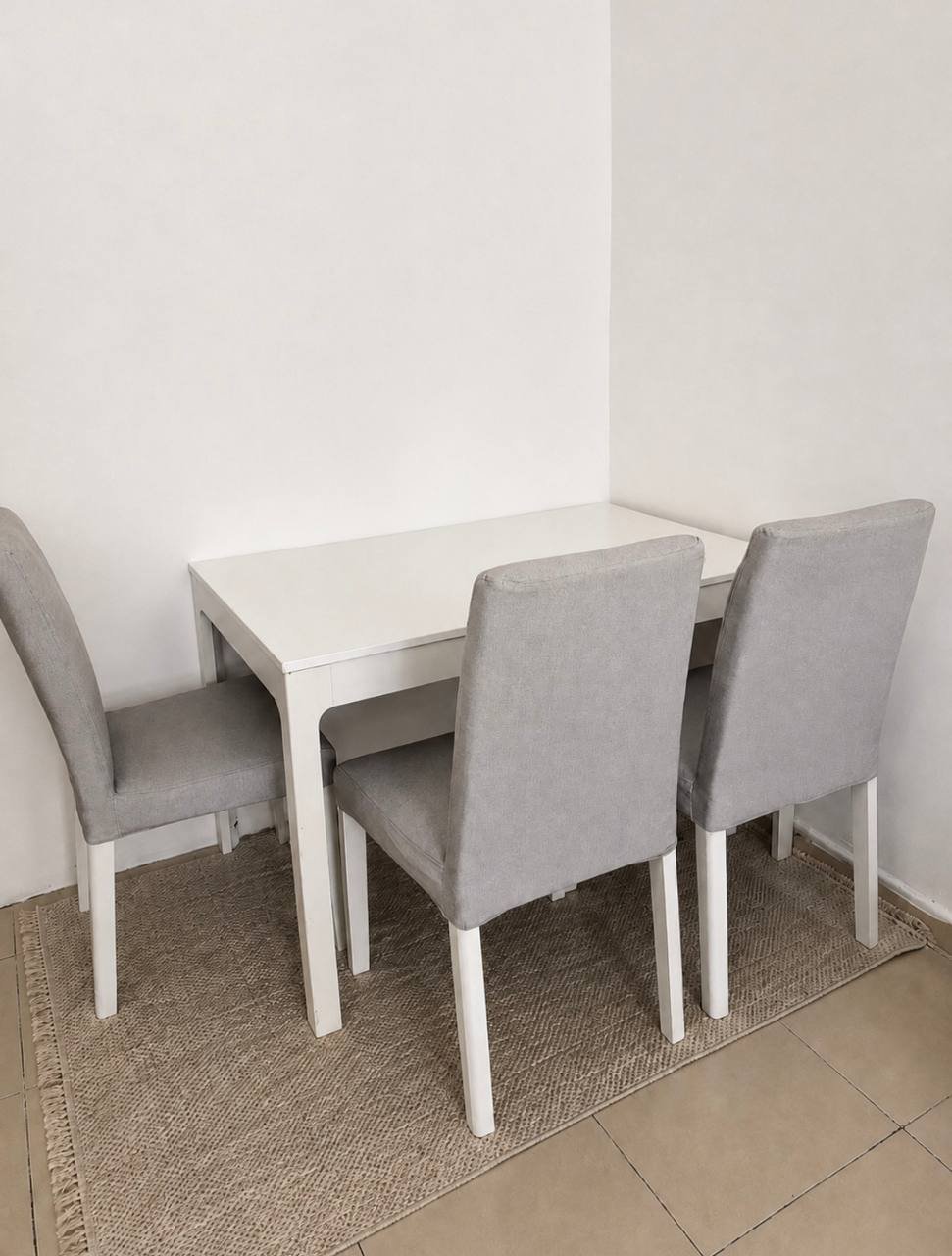 Стол IKEA + 5 стульев, 300 AED, Аджман — Дубай, ОАЭ