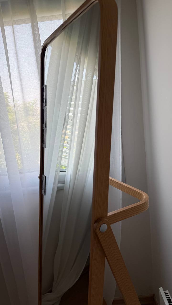 Espejo de pie IKEA IKORNNES 52x167 cm — perfect condition — Limasol, Chipre