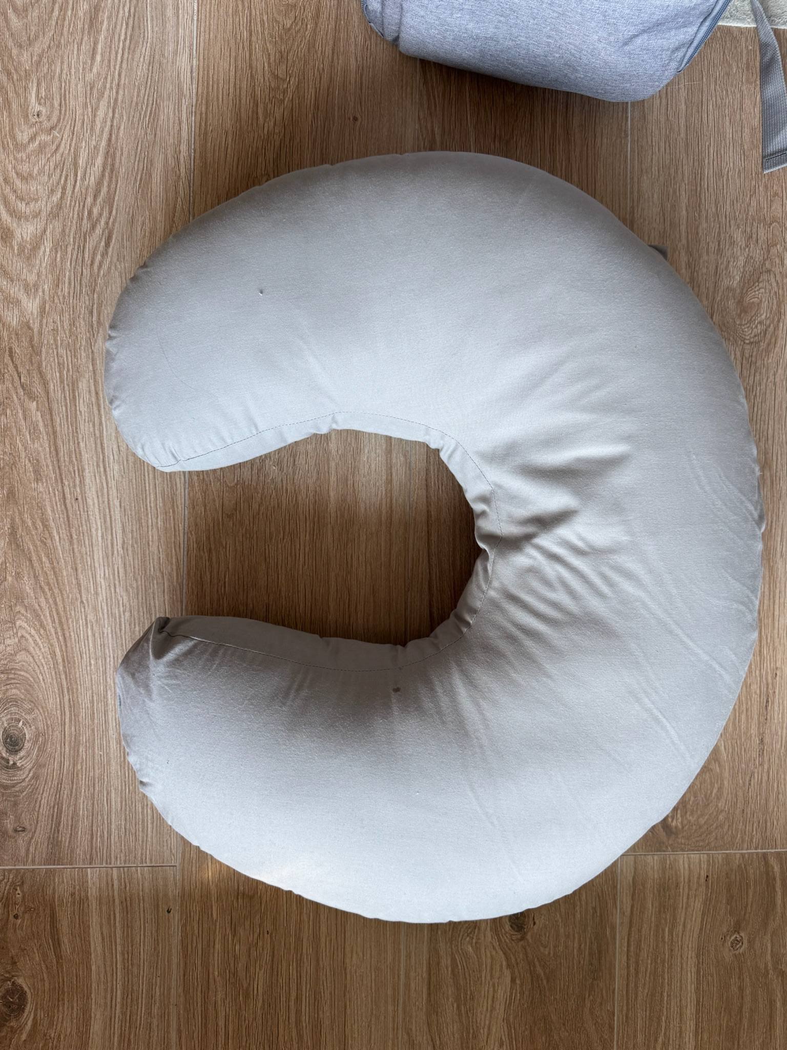 IKEA LEN nursing pillow, 9 € — Valencia, Spain IKEA LEN nursing pillow, 9 € — Valencia, Spain