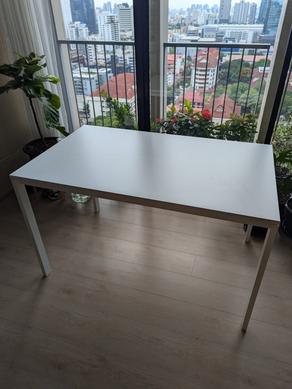 طاولة IKEA Melltorp 125x75x75 بسعر 900 بات — good — بانكوك, تايلاند