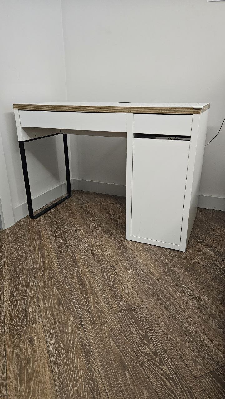 Escritorio IKEA MISKE 105x50 — excellent — Antalya, Turquía