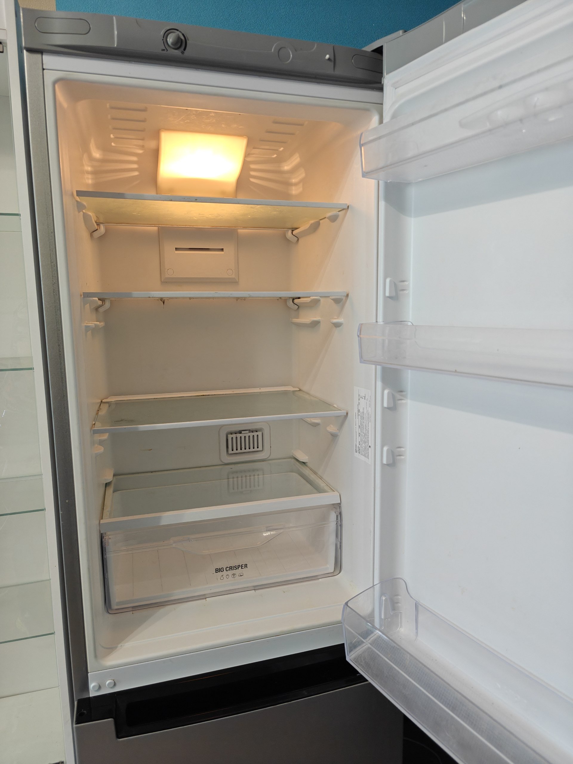 Холодильник Indesit No Frost, в отличном состоянии — отличное — Санкт-Петербург, Россия
