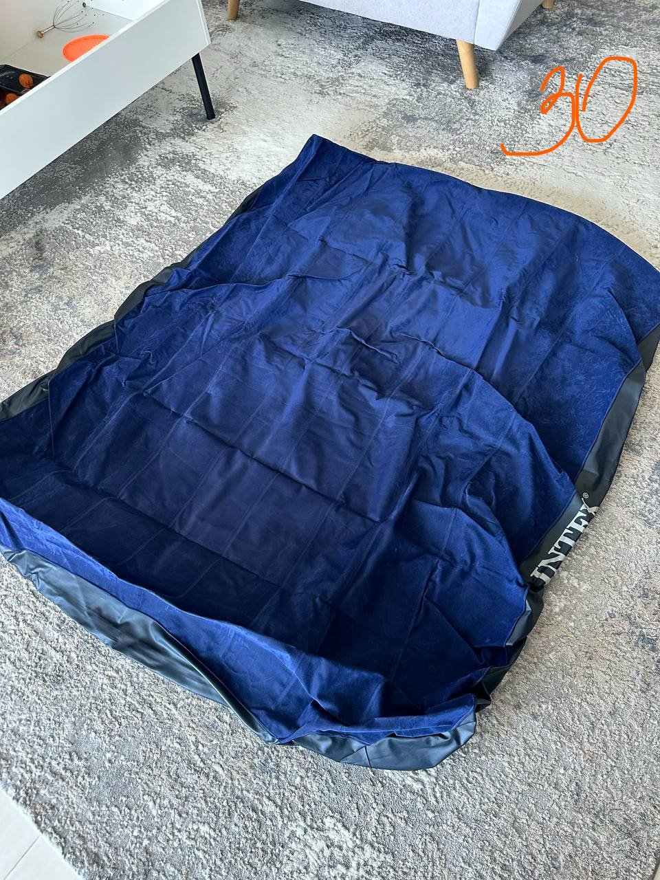Inflatable mattress without pump 30 AED — Dubai, UAE Inflatable mattress without pump 30 AED — Dubai, UAE