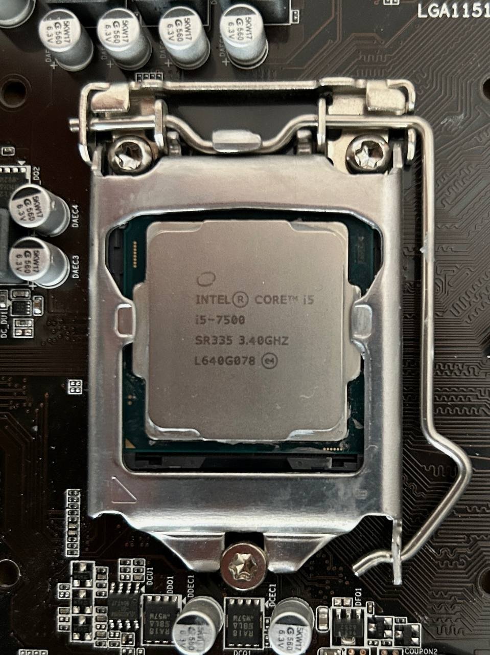 Процессор Intel Core i5-7500 + материнская плата Gigabyte GA-H110M-S2H — Хорошее — Белград, Сербия