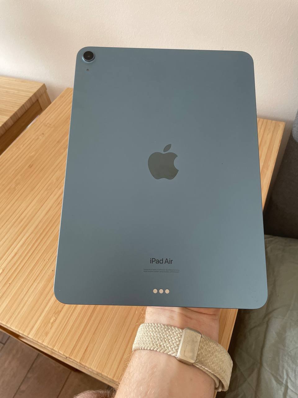 iPad Air 5 M1 64 с Apple Pencil, чехол — Нови Сад, Сербия iPad Air 5 M1 64 с Apple Pencil, чехол — Нови Сад, Сербия