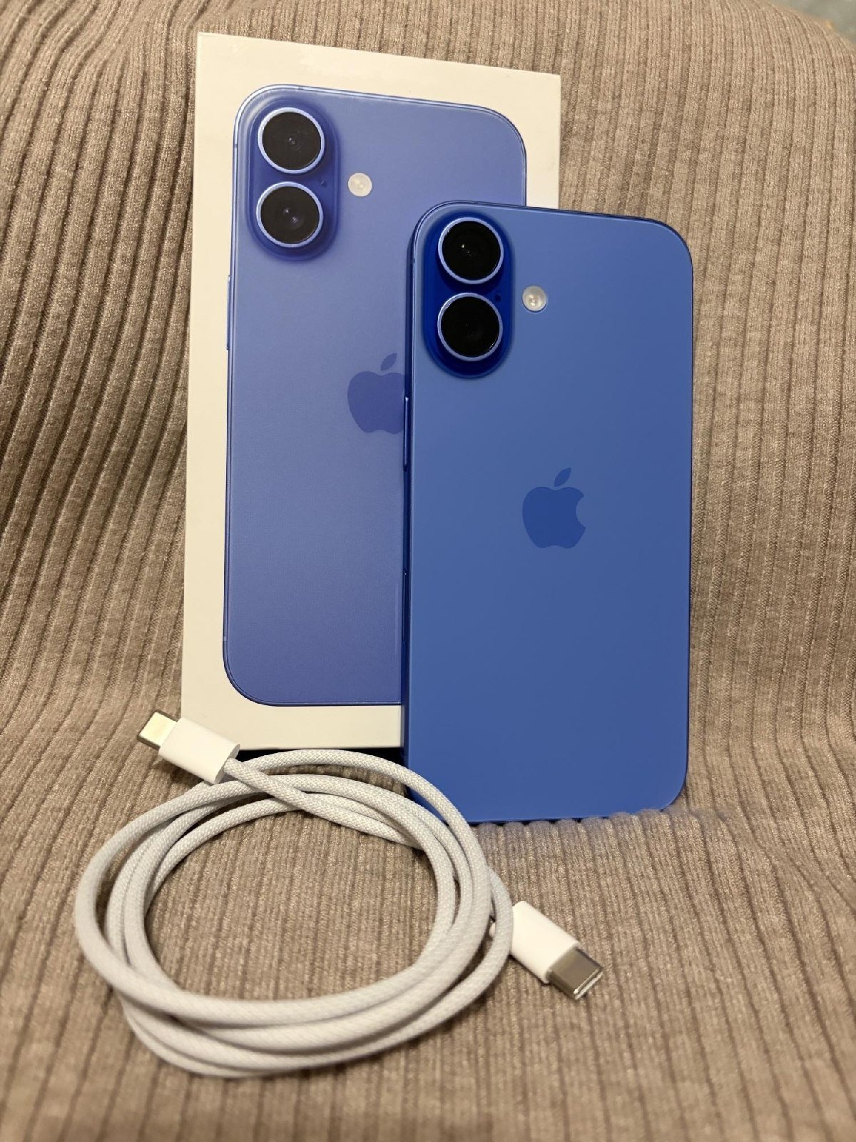 iPhone 11 Pro Max 256GB blue, full set — Moscow, Russia iPhone 11 Pro Max 256GB blue, full set — used — Moscow, Russia