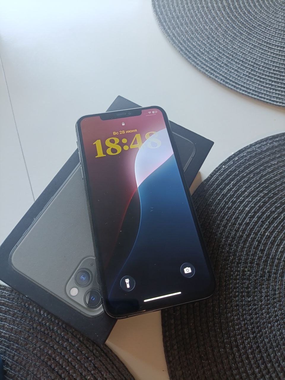 iPhone 11 Pro Max 512 ГБ, вспышка не работает — б/у — Белград, Сербия