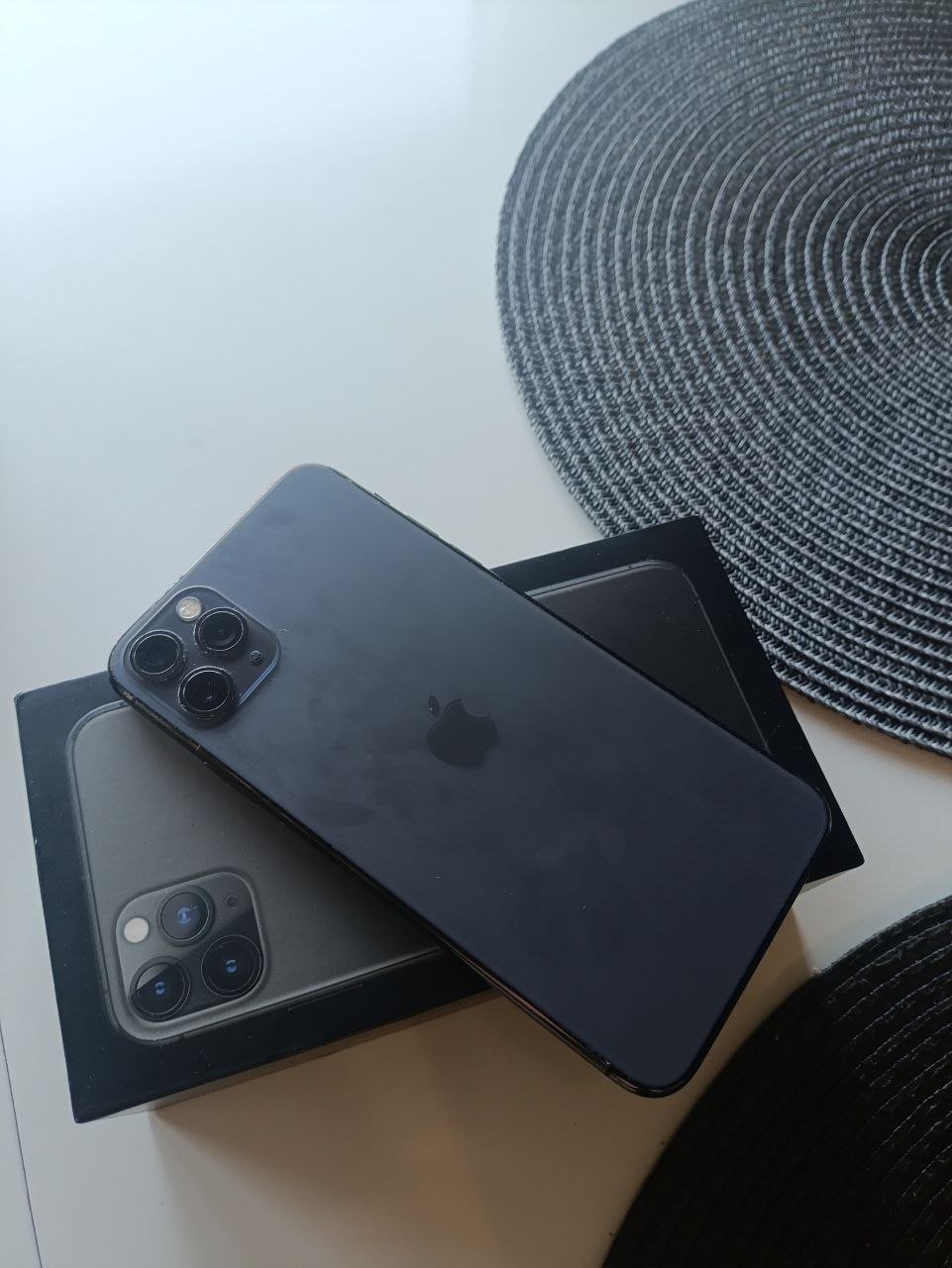 iPhone 11 Pro Max 512 ГБ, вспышка не работает — б/у — Белград, Сербия