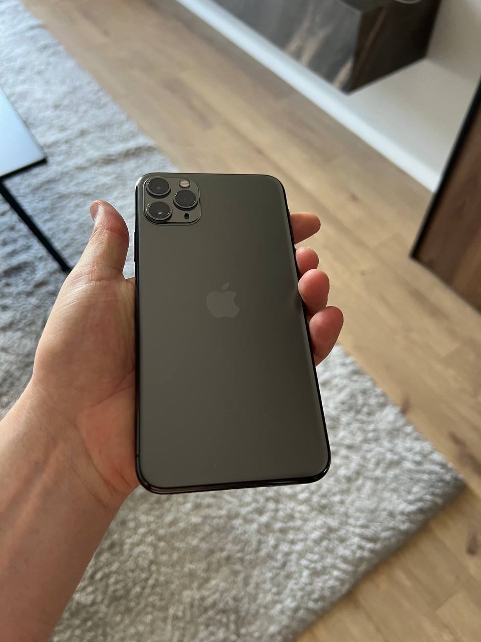 iPhone 11 Pro Max 64GB 72% батарея, без ремонта — отличное — Тбилиси, Грузия