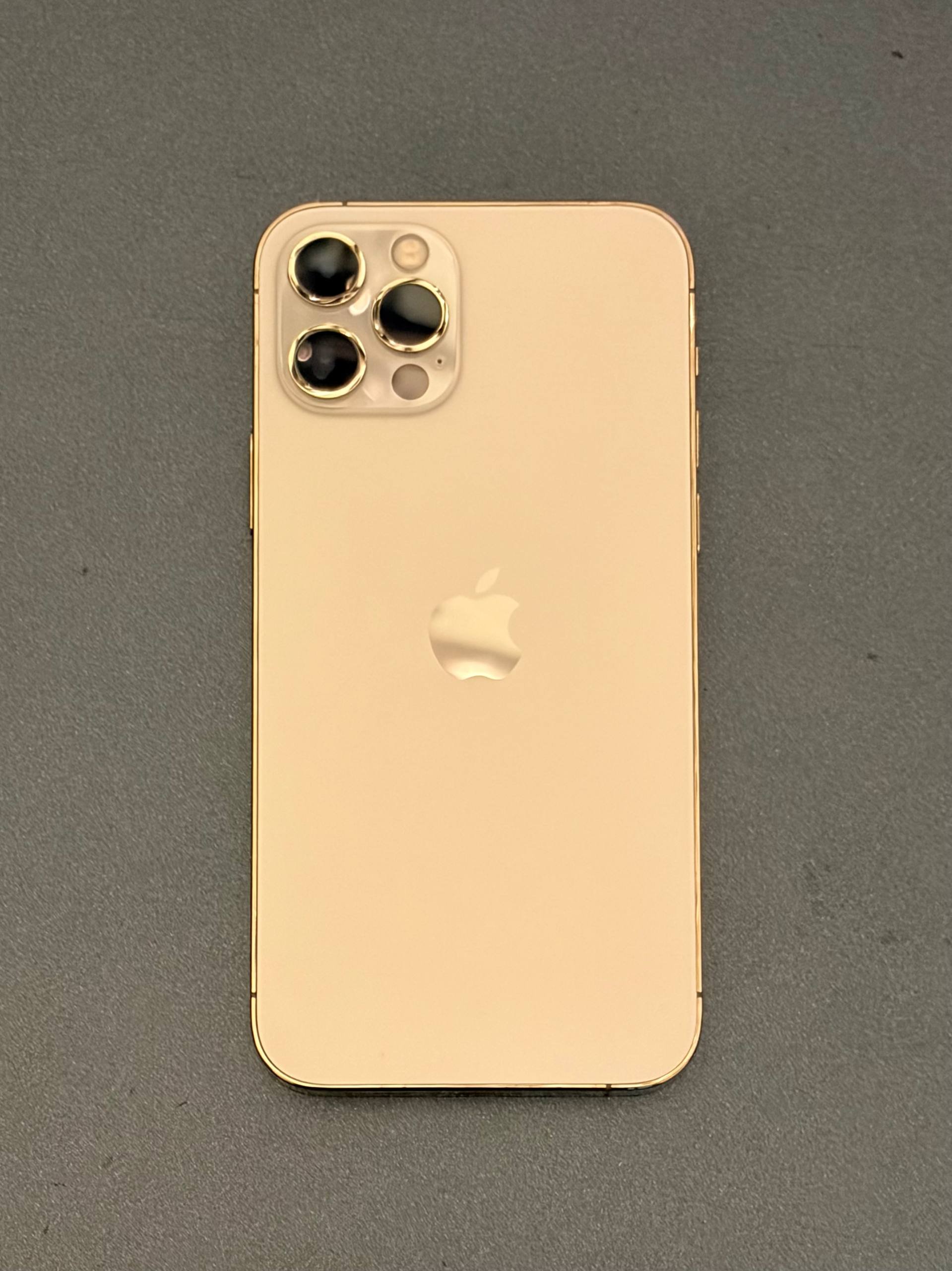 iPhone 12 Pro 450 ₾, заменены аккумулятор и экран — б/у — Тбилиси, Грузия