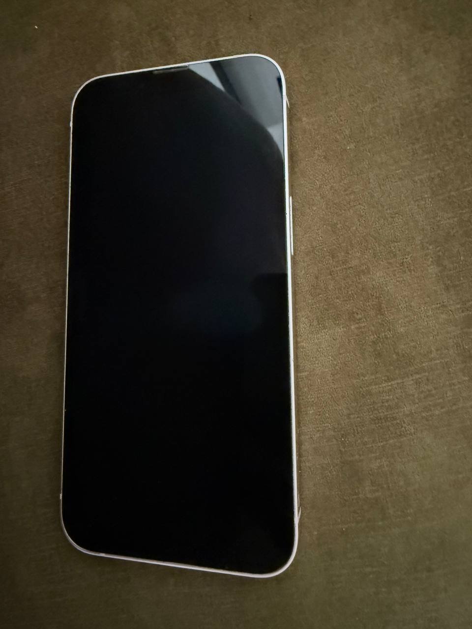 iPhone 13 128GB en excelente estado — Limasol, Chipre iPhone 13 128GB en excelente estado — excelente — Limasol, Chipre