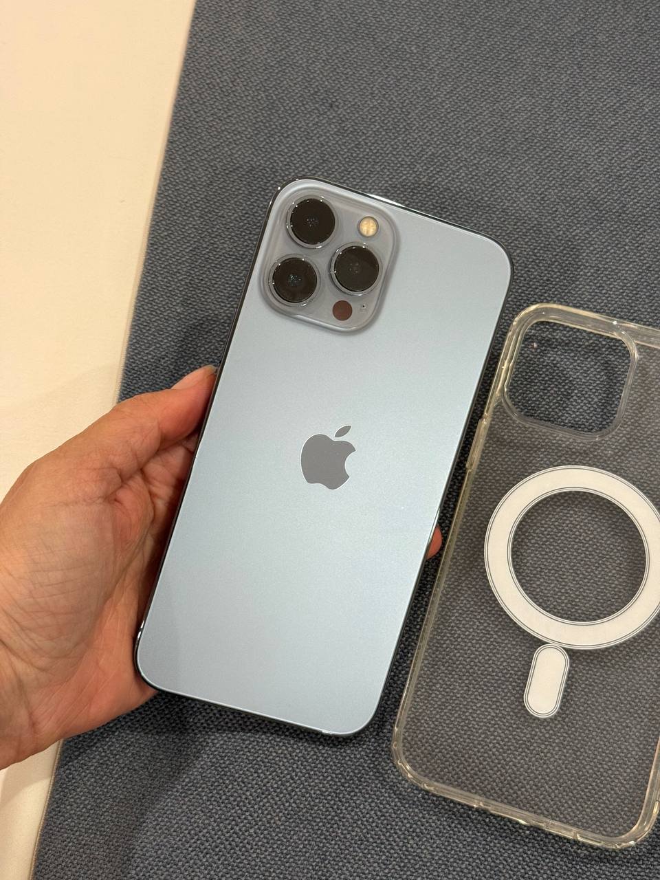 iPhone 13 Pro Max 256GB con funda y protector nuevos — nuevo — Bali, Indonesia