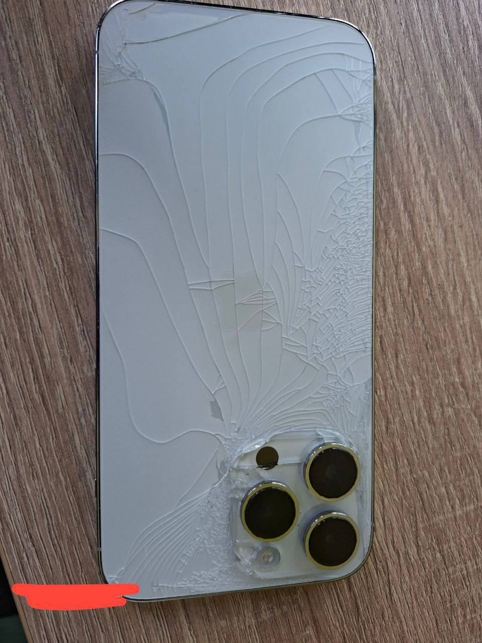 iPhone 14 Pro Max, разбитая задняя крышка, АКБ 79% — Нови Сад, Сербия iPhone 14 Pro Max, разбитая задняя крышка, АКБ 79% — Нови Сад, Сербия
