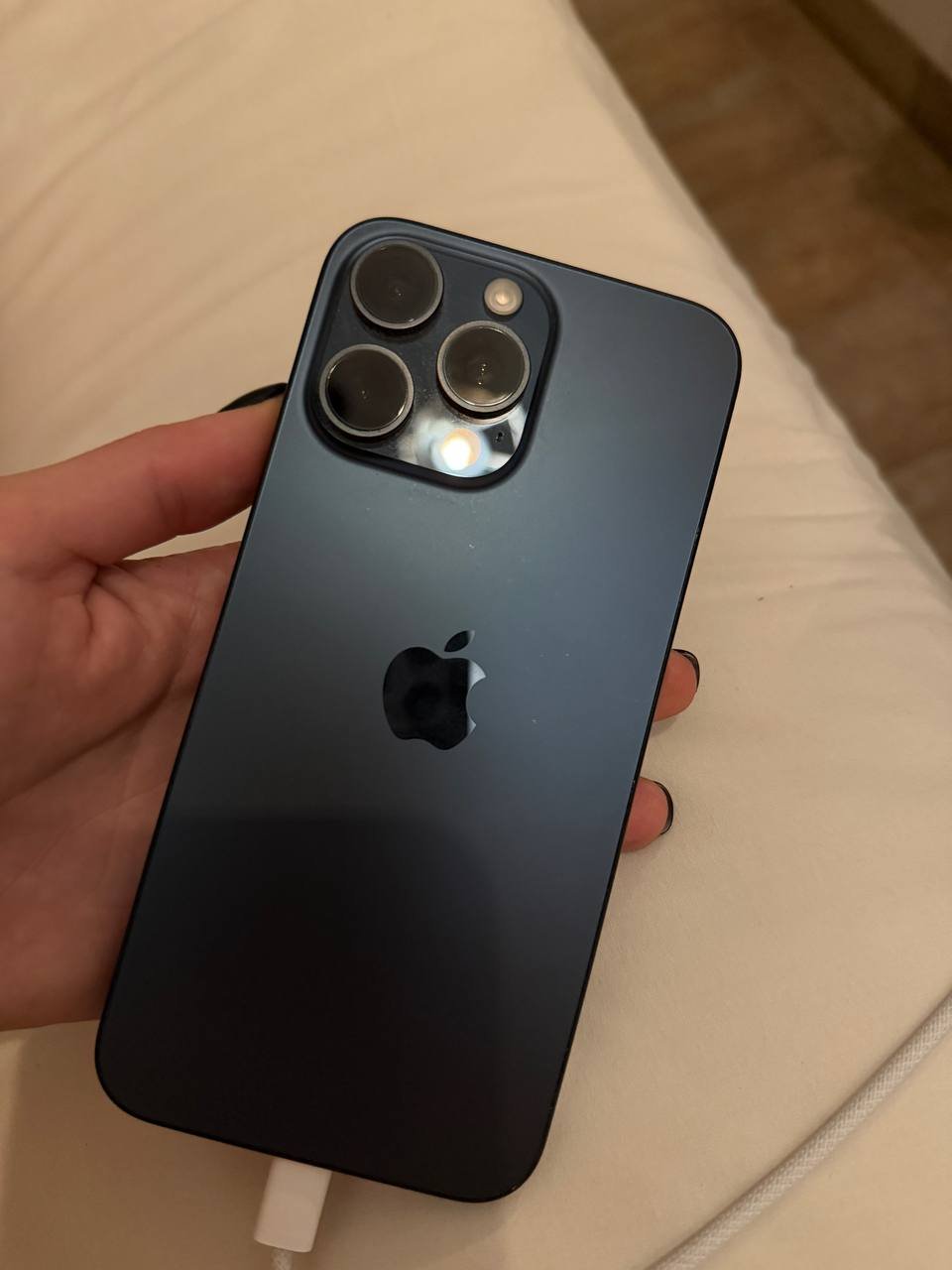 iPhone 15 Pro Max 11.000.000 IDR — usado — Bali, Indonesia