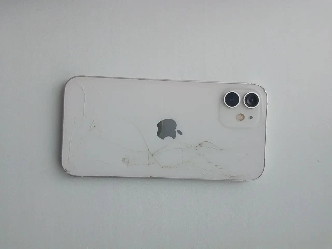 iPhone (76% salud de batería) usado — San Petersburgo, Rusia iPhone (76% salud de batería) usado — usado — San Petersburgo, Rusia