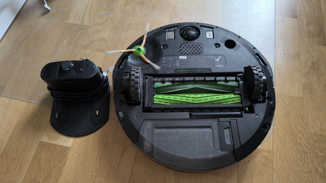 iRobot Roomba i7 робот-пылесос — б/у — Белград, Сербия