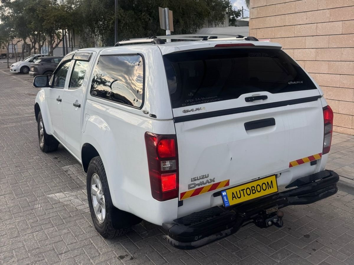 Isuzu D-Max 2019 pickup white, automatic, diesel — Tel Aviv, Israel